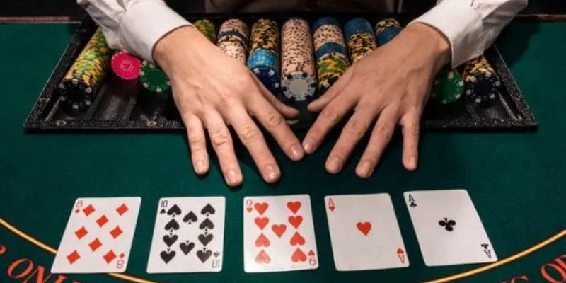 Mẹo chơi Poker - Kỹ năng quan trọng để thắng lớn tại bàn cược 3 Tìm hiểu các tay bài mạnh nhất trong Poker